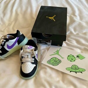 Air Jordan 1 Low‎ "Black Raspberry" Sneakers